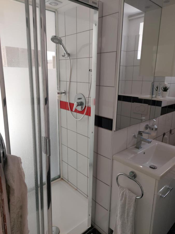 Ferienwohnung 2+2Szemelyes Apartman Kerttel Székesfehérvár Exterior foto