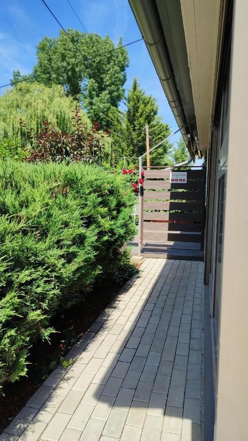 Ferienwohnung 2+2Szemelyes Apartman Kerttel Székesfehérvár Exterior foto